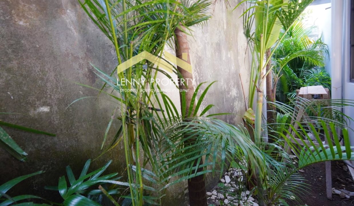 1000546536